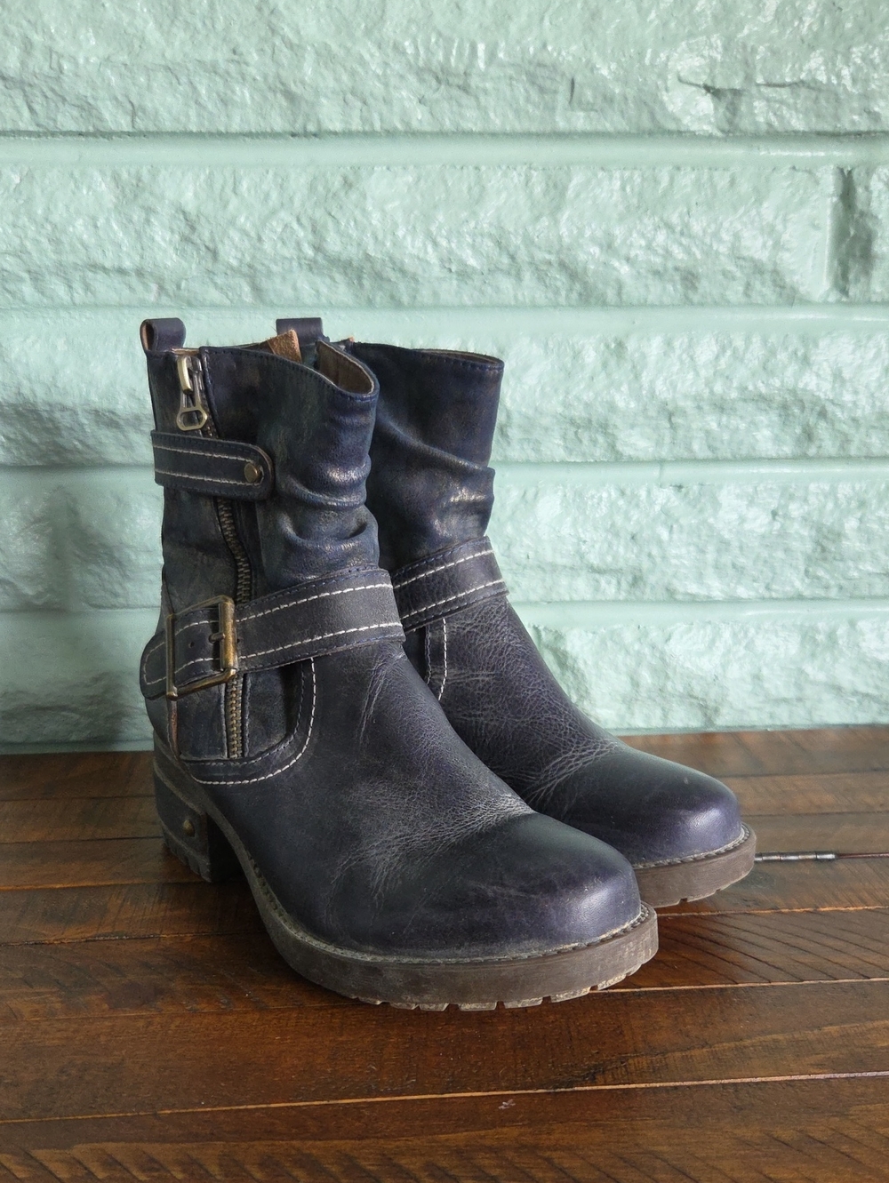 Spring Step Lartise Frankie Blue And Gold Leather Bootie Size 7